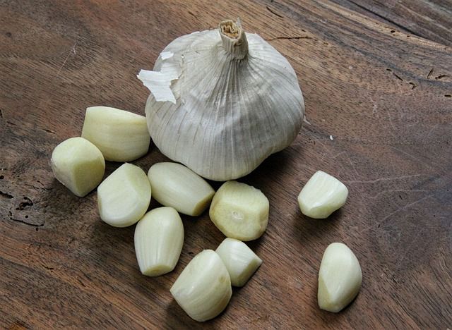 Natural Remedies to Lower Blood Pressure-Garlic