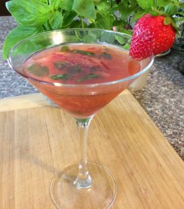 Easy Summer Cocktails-Strawberry Basil Breeze