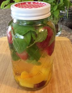 Easy Summer Cocktails-Mason Jar Sangria