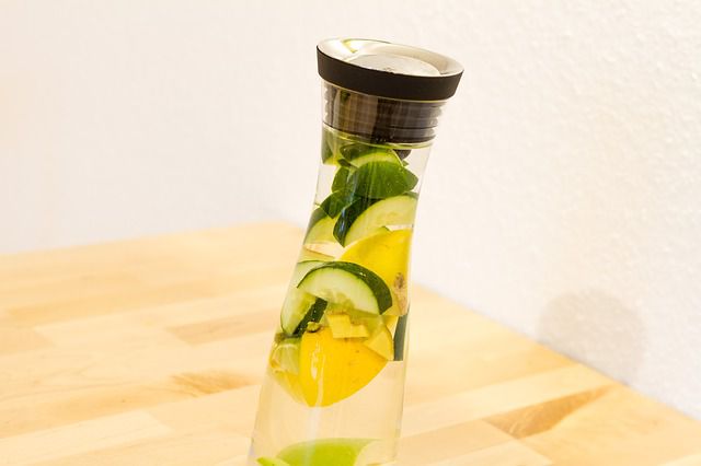 Homemade Detox Water Recipes-Cucumber Lemon